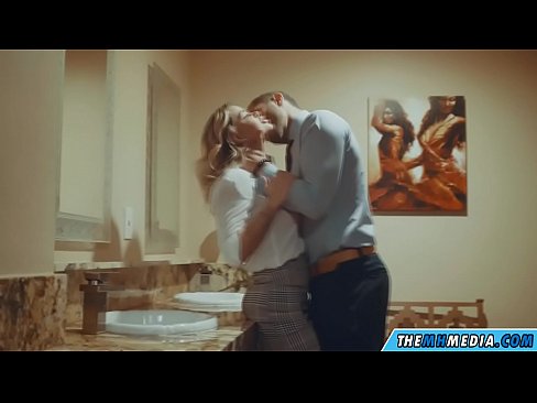 ❤️ Kun povekas blondi viettelee sinut julkisessa vessassa ❤️ Porno vk at fi.hentaibar.ru